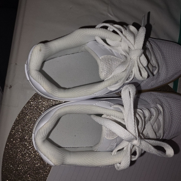 Shoes - Picture 7 of 9